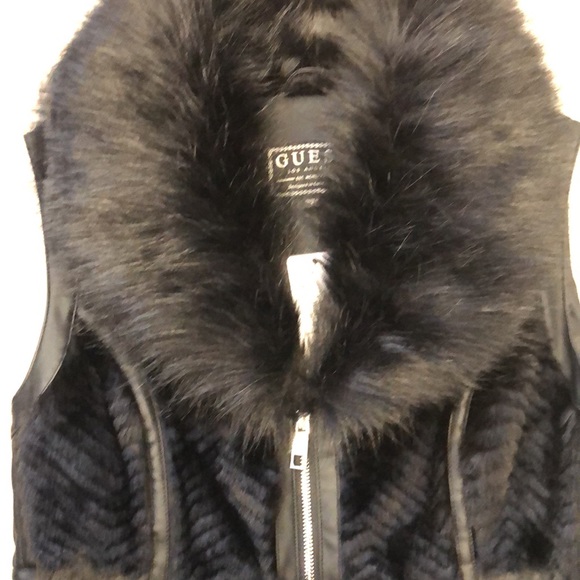 Guess women faux leather vest jacket. - Picture 2 of 5